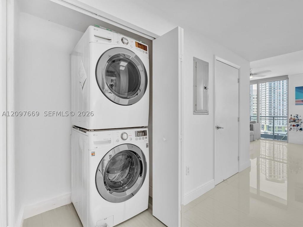 Real estate property located at 90 3rd St #2013, Miami-dade, Ivy Condo, Miami, FL