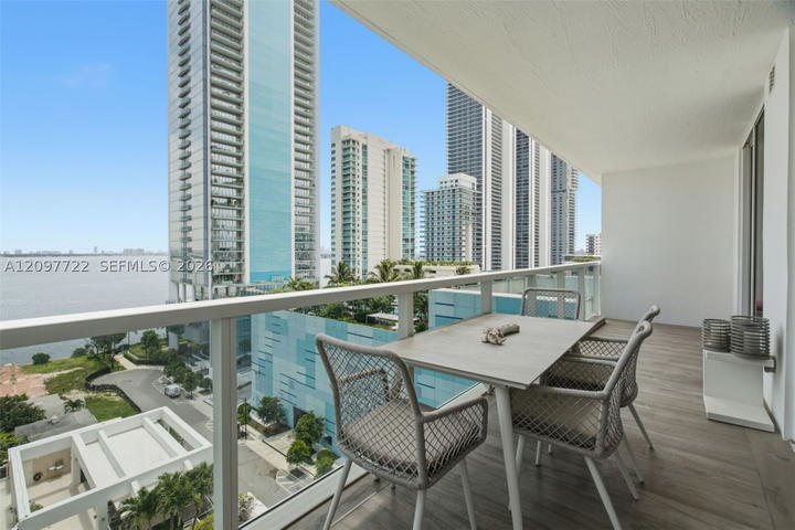 Real estate property located at 600 27th St #1204, Miami-dade, Bay House Miami Condo, Miami, FL