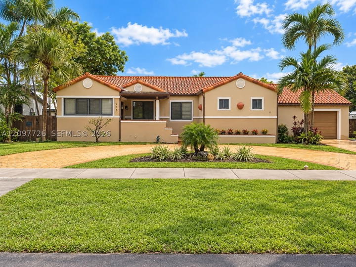 Real estate property located at 333 Whitethorn Dr, Miami-dade, Rev Of Rev Fec Addn Hiale, Miami Springs, FL