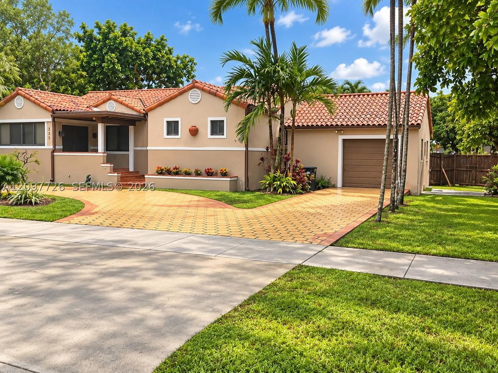 Real estate property located at 333 Whitethorn Dr, Miami-dade, Rev Of Rev Fec Addn Hiale, Miami Springs, FL