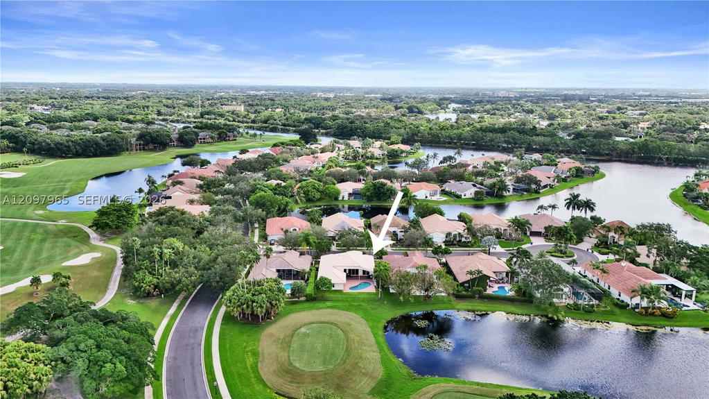 Real estate property located at 2649 Miller Ct, Broward, Sector 7 South-parcel 1, Weston, FL