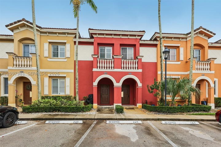 Real estate property located at 8944 19th St #907, Broward, Village Walk Condo, Miramar, FL