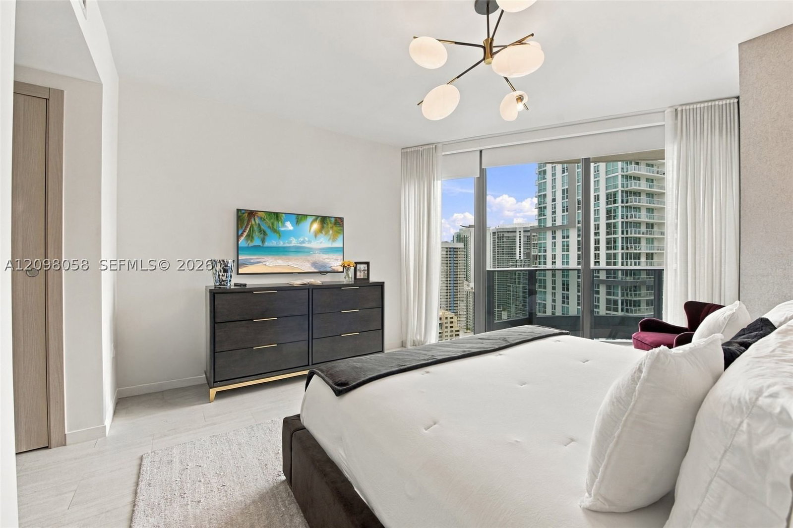 Real estate property located at 1000 Brickell Plz #3401, Miami-dade, Brickell Flatiron Condo, Miami, FL