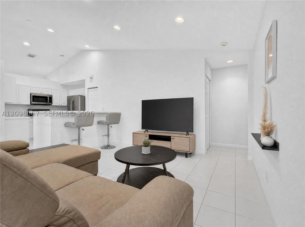 Real estate property located at 1509 Sunset Way, Broward, Sector 2- Parcels 21b 22, Weston, FL