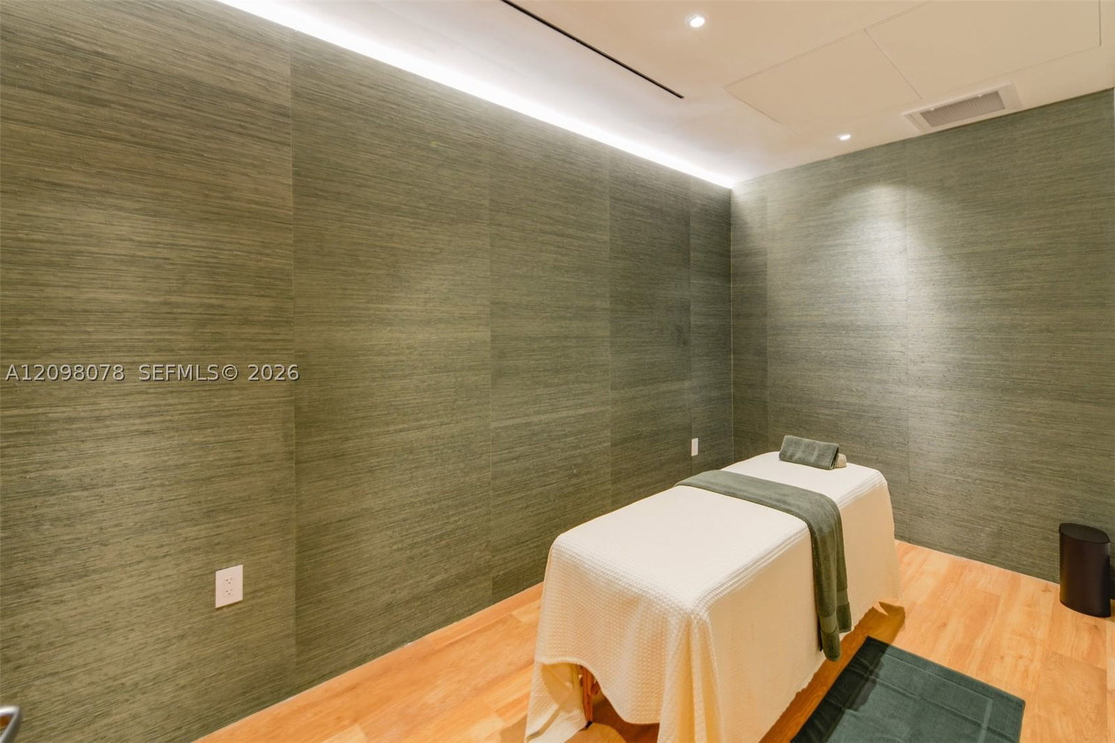 Real estate property located at 1400 Biscayne Blvd #2207, Miami-dade, Cassa Bella, Miami, FL