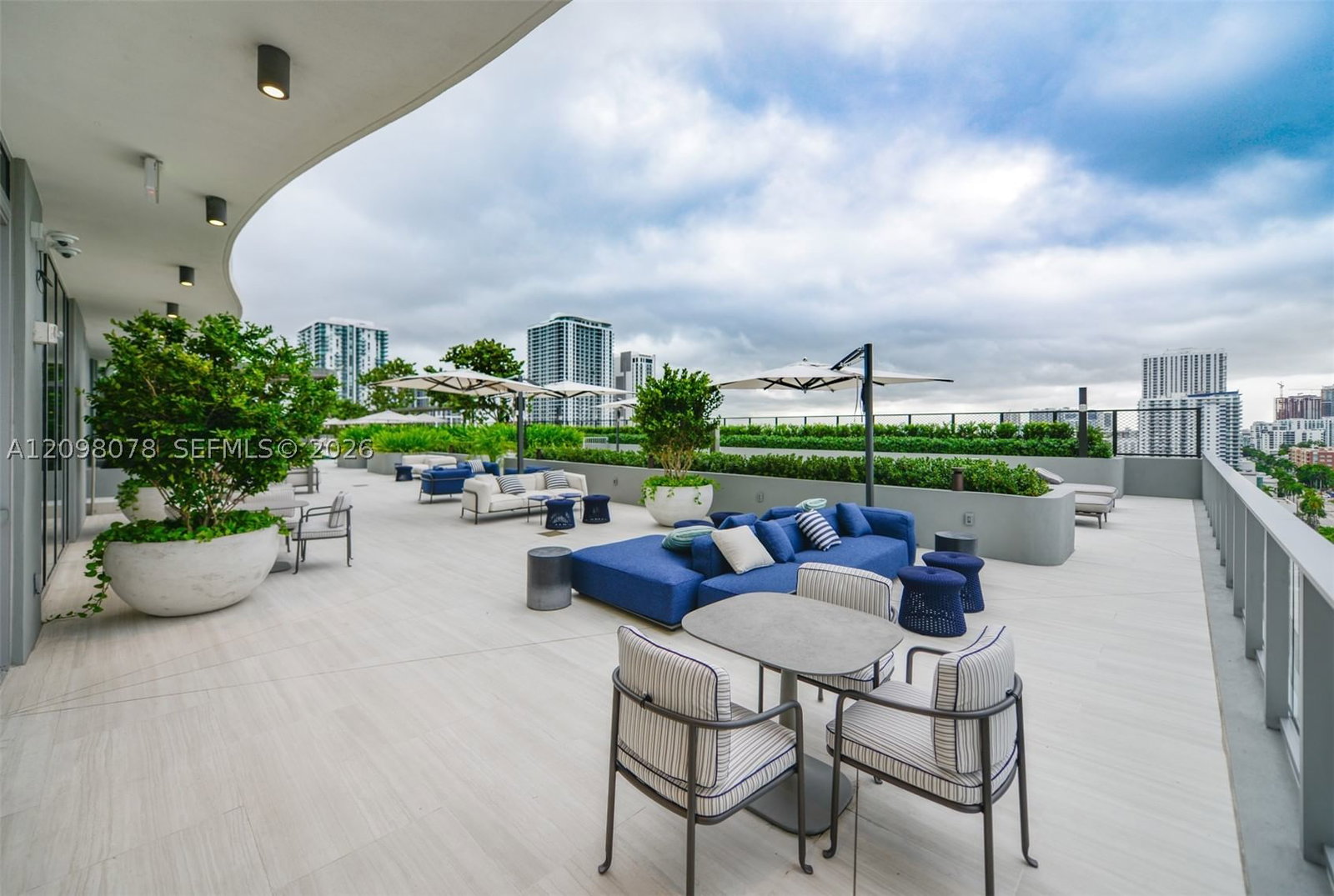 Real estate property located at 1400 Biscayne Blvd #2207, Miami-dade, Cassa Bella, Miami, FL