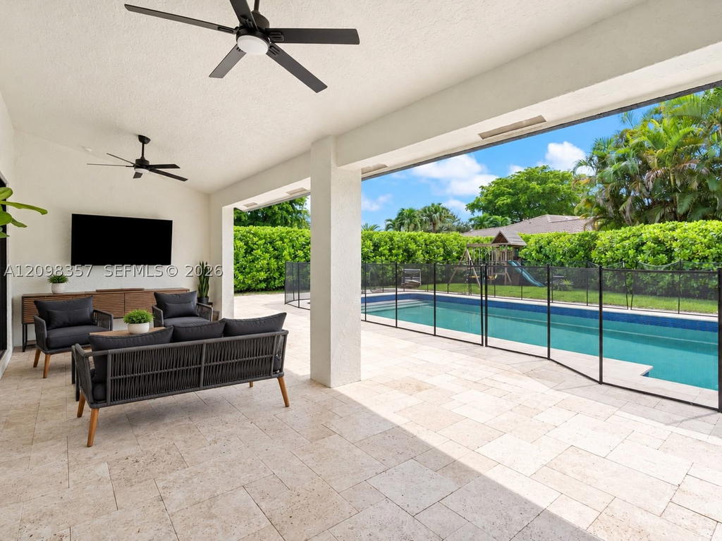 Real estate property located at 11020 5th Ct, Broward, Cypress Glen, Coral Springs, FL