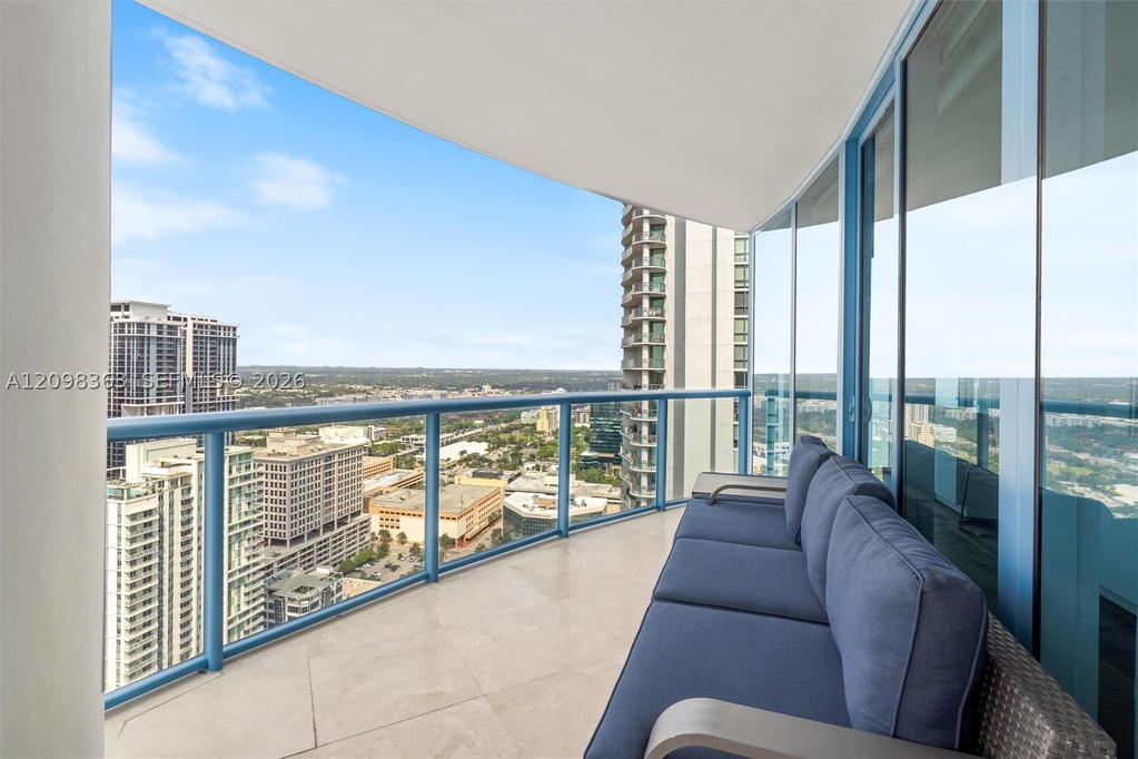 Real estate property located at 333 Las Olas Way #3802, Broward, Las Olas River House Cond, Fort Lauderdale, FL