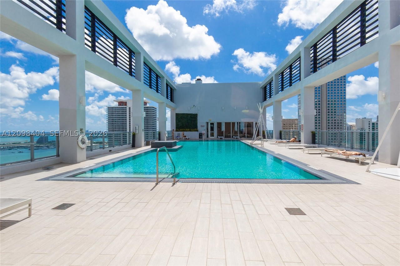 Real estate property located at 151 1st St #1107, Miami-dade, Centro Condo, Miami, FL