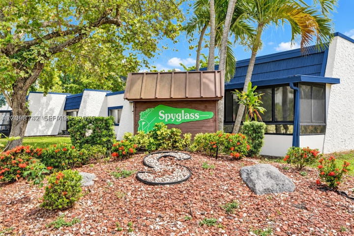 Real estate property located at 6530 98th Ter B25, Broward, Spyglass Condominium 1, Tamarac, FL
