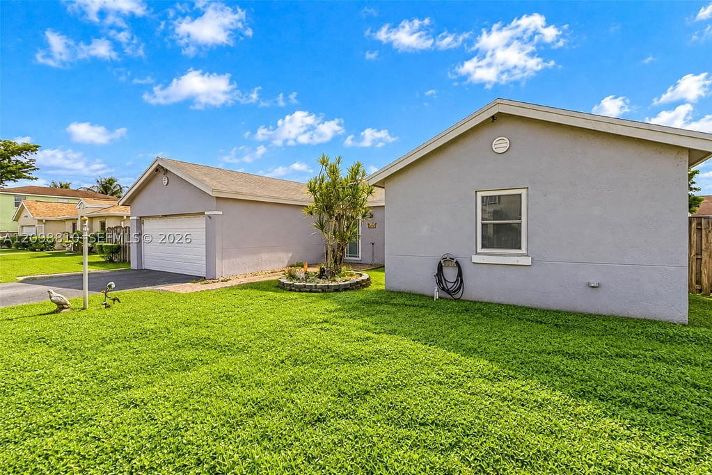 Real estate property located at 9528 53rd St, Broward, Banyan Estates, Sunrise, FL