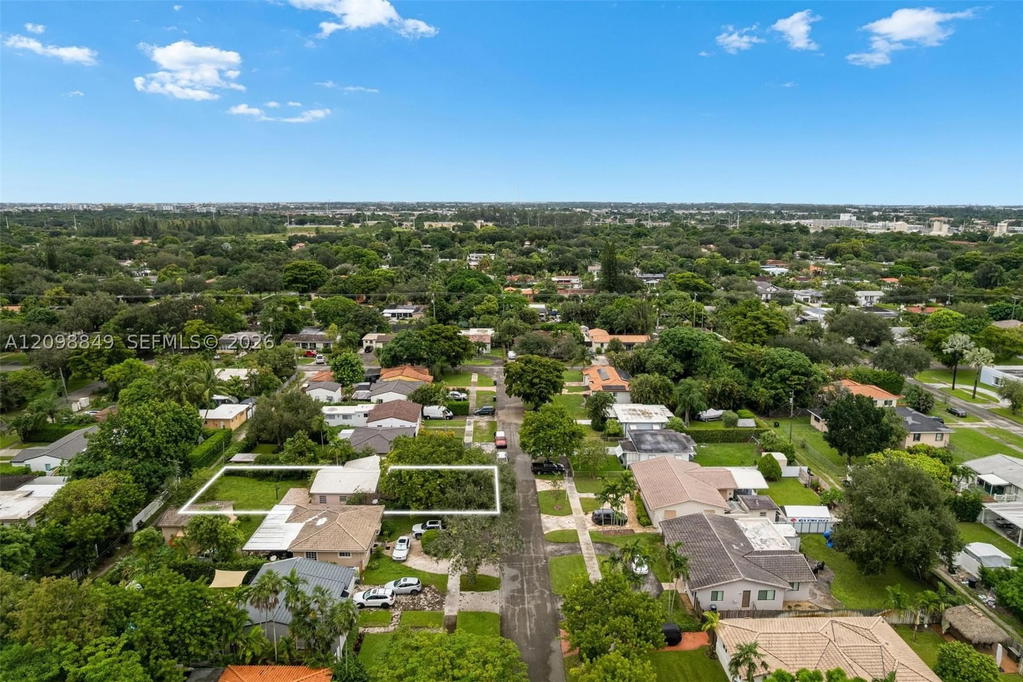 Real estate property located at 250 Laurel Way, Miami-dade, Country Club Estates Sec, Miami Springs, FL
