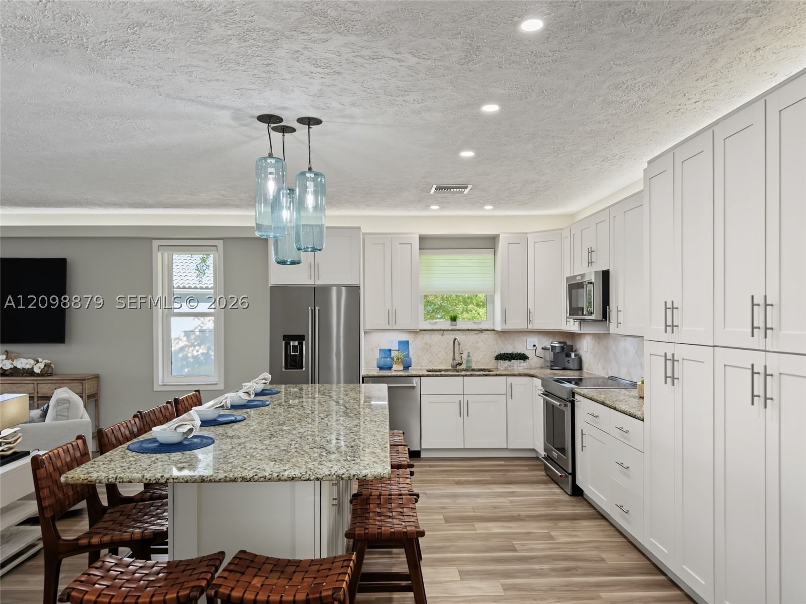 Real estate property located at 111 NEWPORT CAY, Collier, Port Of The Islands Ph 1, Naples, FL