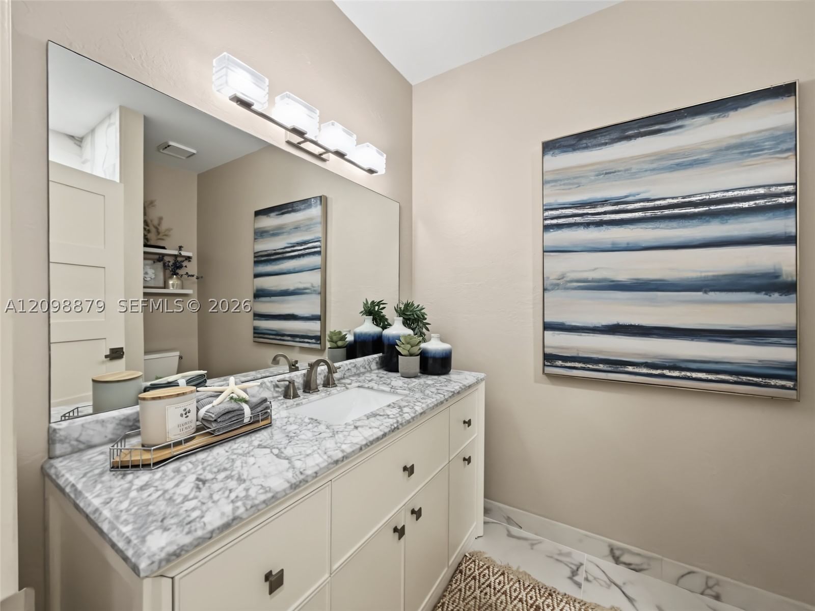 Real estate property located at 111 NEWPORT CAY, Collier, Port Of The Islands Ph 1, Naples, FL