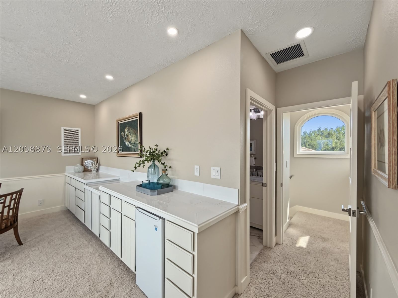 Real estate property located at 111 NEWPORT CAY, Collier, Port Of The Islands Ph 1, Naples, FL