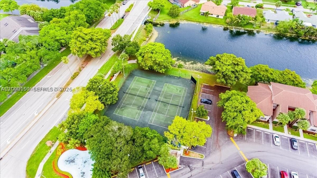 Real estate property located at 9937 Nob Hill Pl #1637, Broward, Villas De Venezia Condo, Sunrise, FL