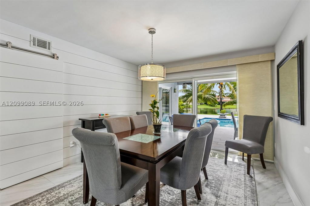 Real estate property located at 5821 Hawkes Bluff Ave, Broward, Hawkes Bluff, Davie, FL