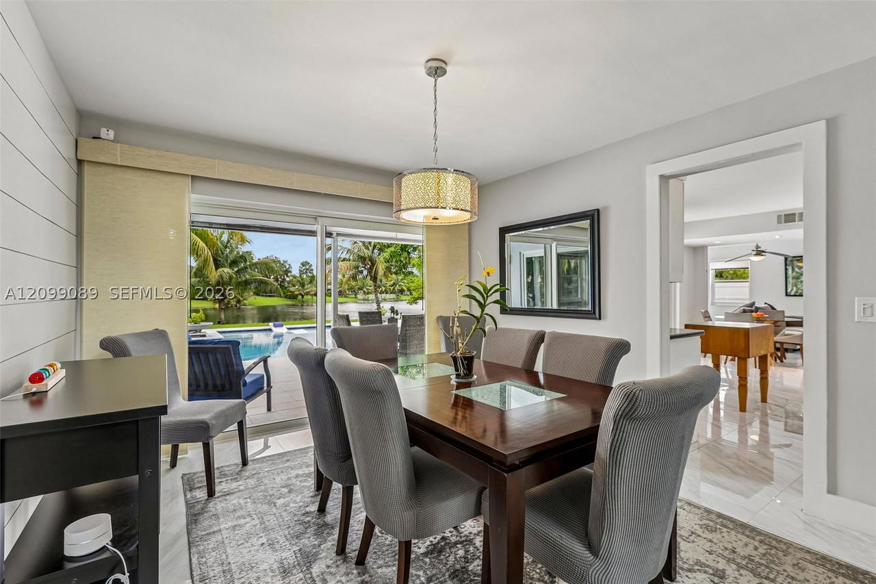 Real estate property located at 5821 Hawkes Bluff Ave, Broward, Hawkes Bluff, Davie, FL