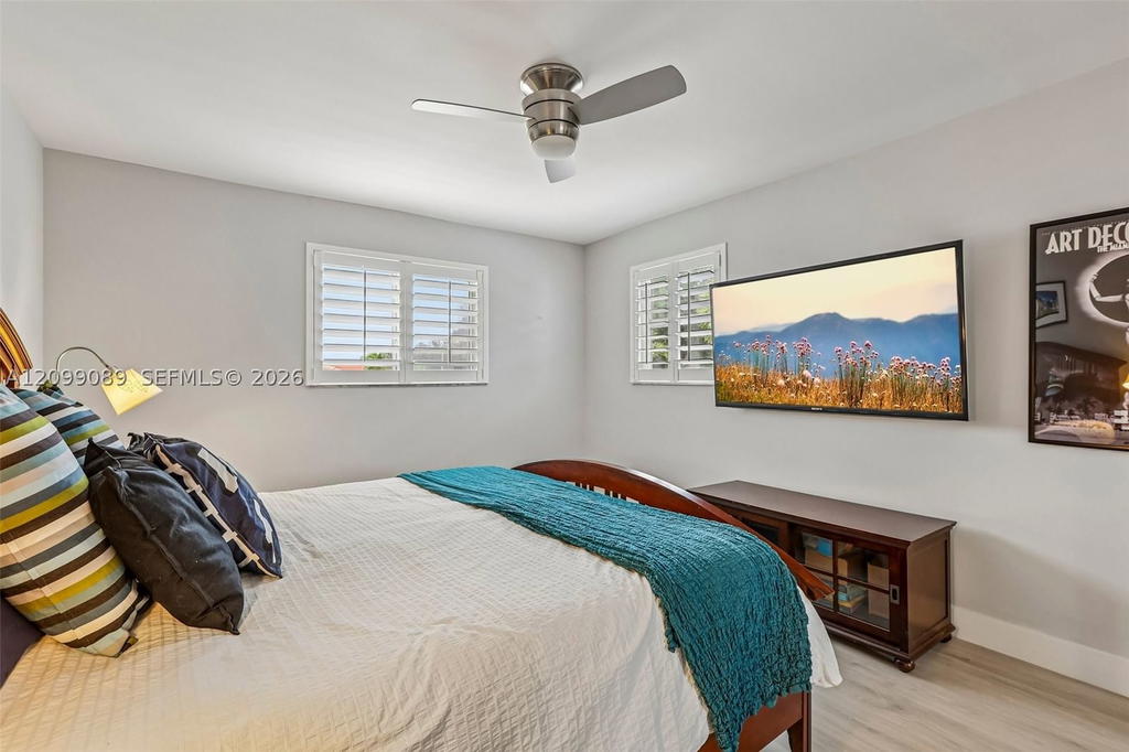 Real estate property located at 5821 Hawkes Bluff Ave, Broward, Hawkes Bluff, Davie, FL