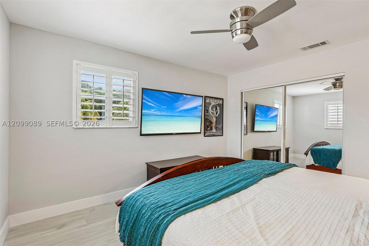Real estate property located at 5821 Hawkes Bluff Ave, Broward, Hawkes Bluff, Davie, FL