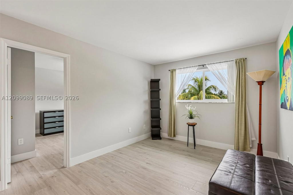 Real estate property located at 5821 Hawkes Bluff Ave, Broward, Hawkes Bluff, Davie, FL