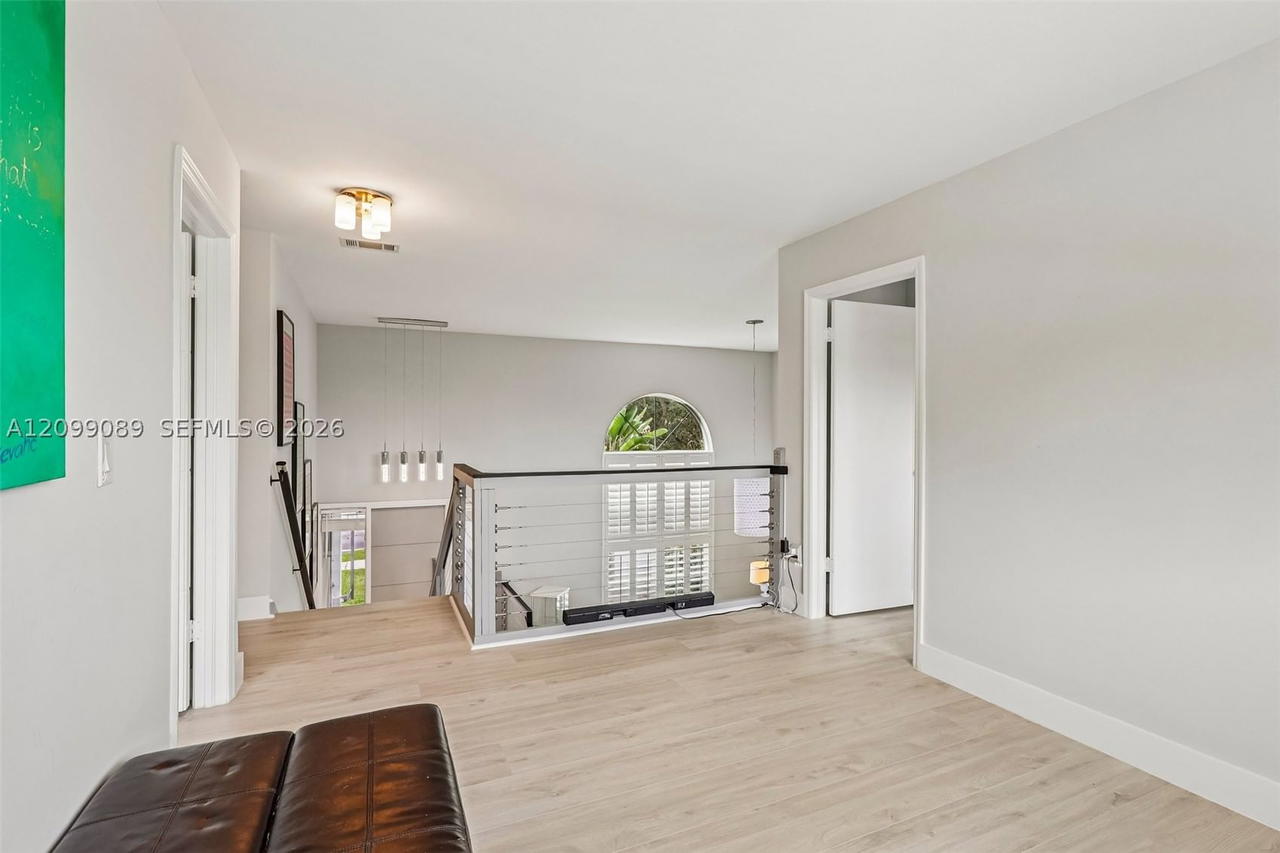 Real estate property located at 5821 Hawkes Bluff Ave, Broward, Hawkes Bluff, Davie, FL