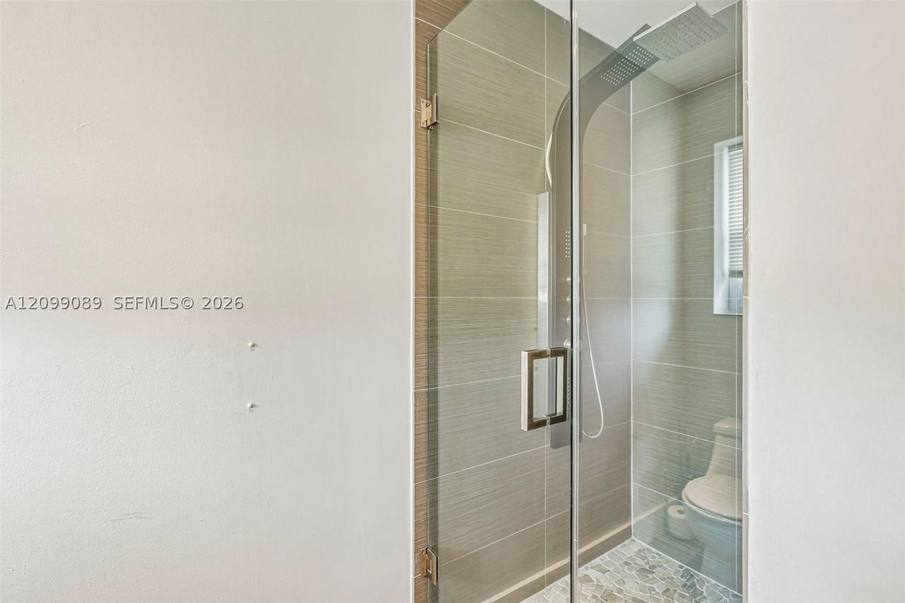 Real estate property located at 5821 Hawkes Bluff Ave, Broward, Hawkes Bluff, Davie, FL