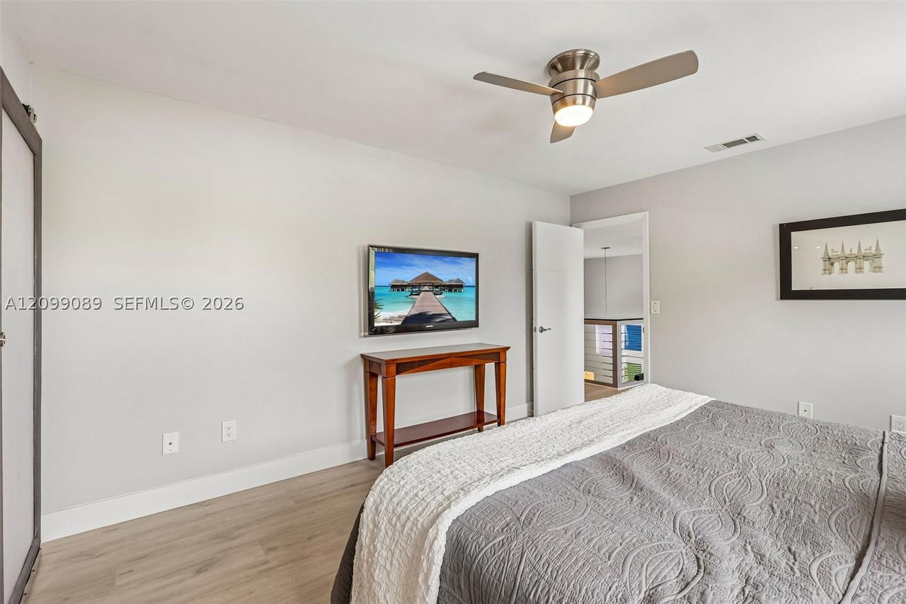 Real estate property located at 5821 Hawkes Bluff Ave, Broward, Hawkes Bluff, Davie, FL