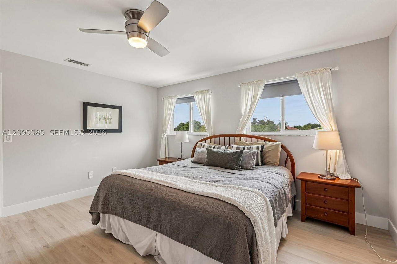 Real estate property located at 5821 Hawkes Bluff Ave, Broward, Hawkes Bluff, Davie, FL