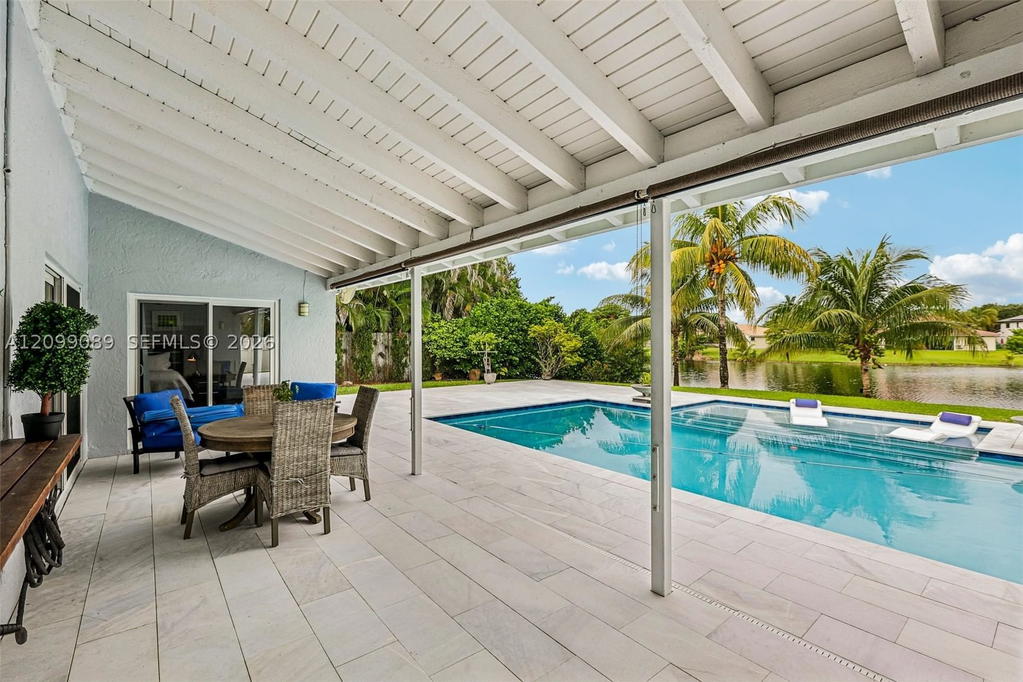 Real estate property located at 5821 Hawkes Bluff Ave, Broward, Hawkes Bluff, Davie, FL