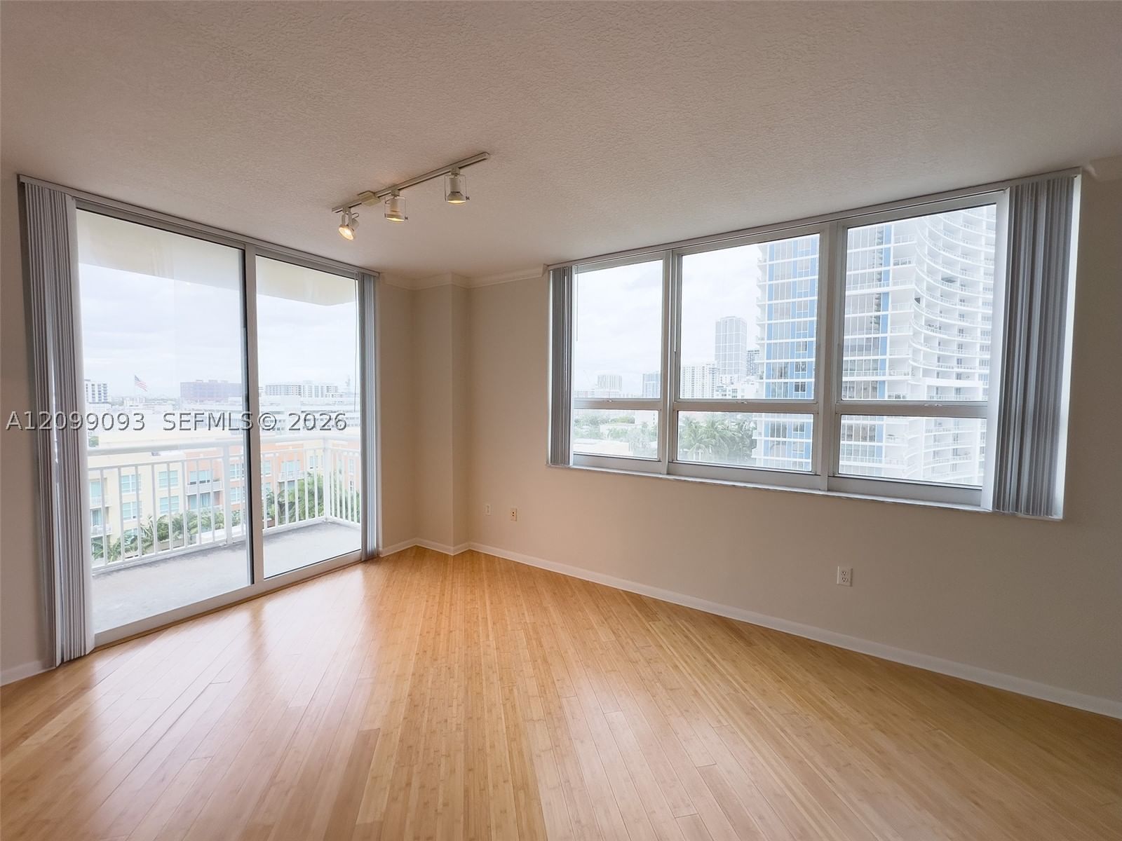 Real estate property located at 2000 Bayshore Dr #1101, Miami-dade, Cite Condo, Miami, FL