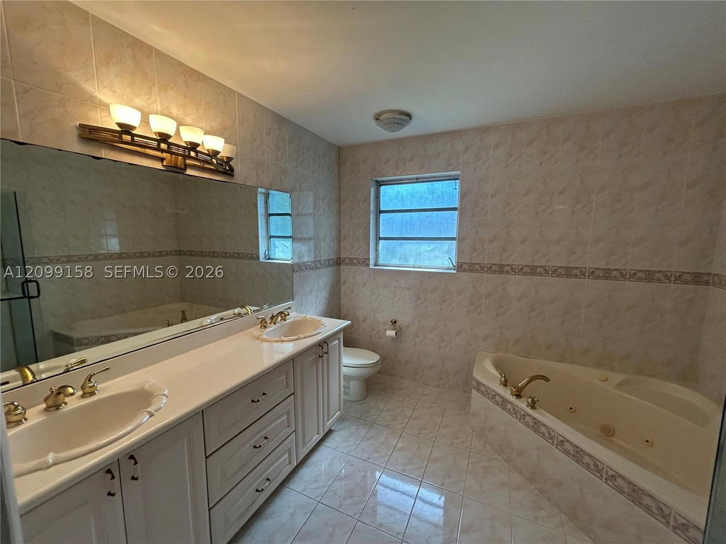 Real estate property located at 1490 Lenape Dr, Miami-dade, Fla Fruit Land Cos Sub, Miami Springs, FL