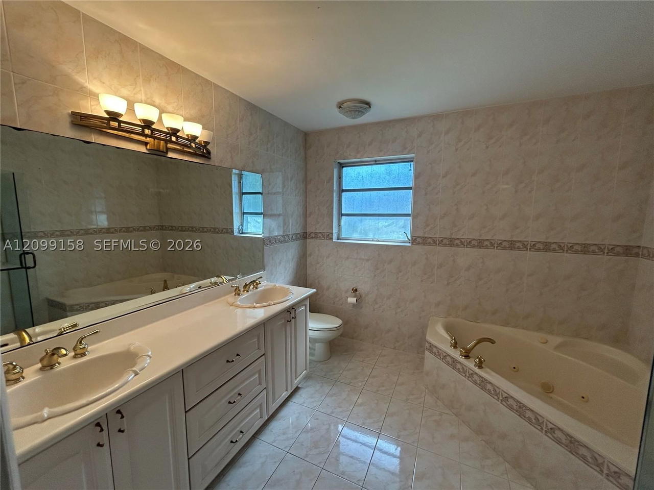 Real estate property located at 1490 Lenape Dr, Miami-dade, Fla Fruit Land Cos Sub, Miami Springs, FL
