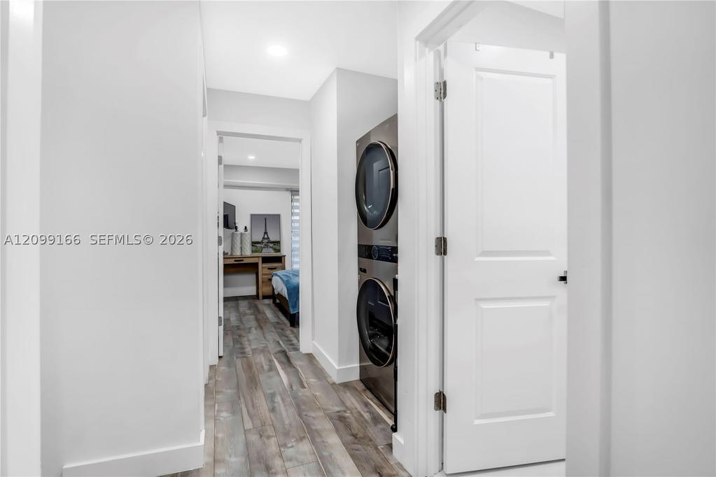 Real estate property located at 3321 Simms St #13B, Broward, Hollywood Gardens Condomi, Hollywood, FL