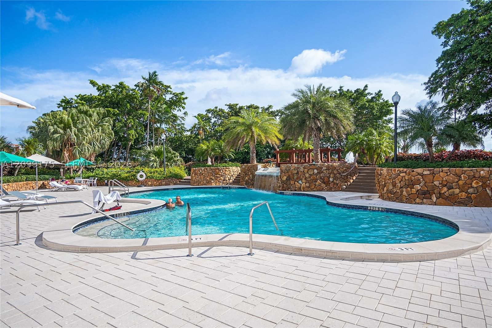 Real estate property located at 4000 Towerside Ter #2107, Miami-dade, The Towers Of Quayside Co, Miami, FL