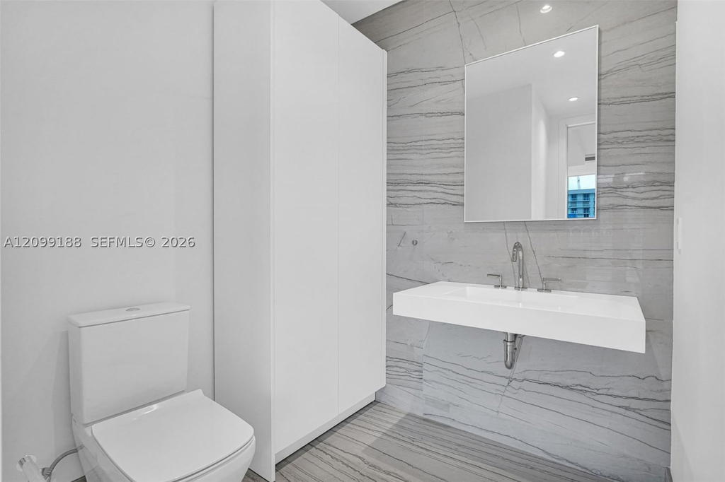 Real estate property located at 8701 Collins Ave #603, Miami-dade, 8701 Collins Ave Condo, Miami Beach, FL