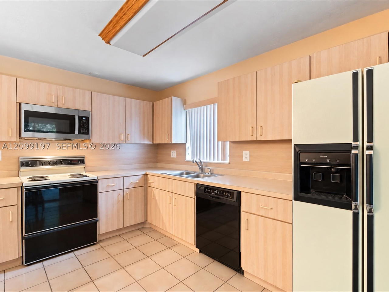 Real estate property located at 11741 122nd Ave, Miami-dade, Devon-aire Estates Sec 5, Miami, FL