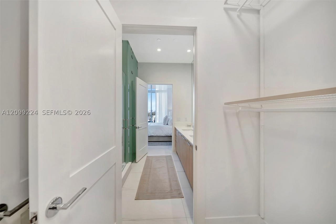 Real estate property located at 153 Seabreeze #403, Broward, Selene Oceanfront Res, Fort Lauderdale, FL