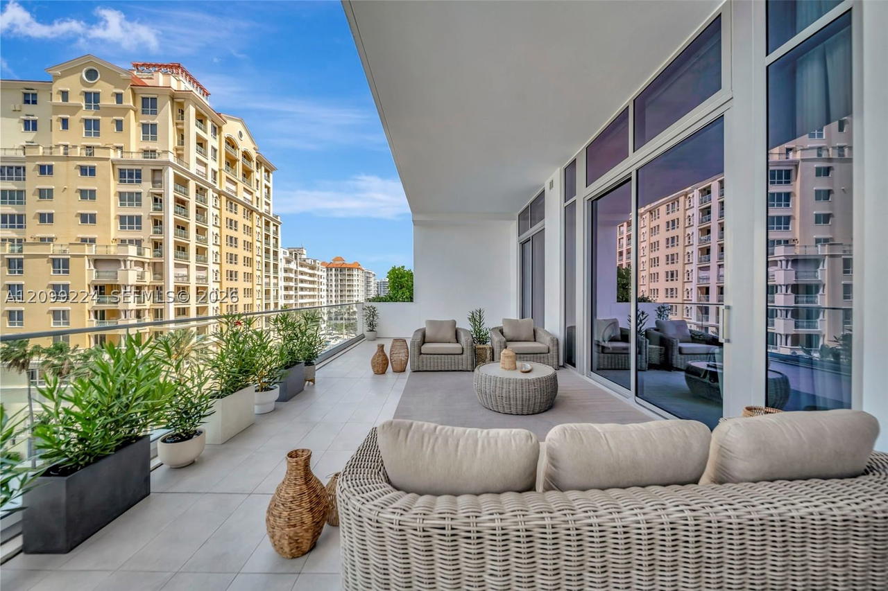 Real estate property located at 153 Seabreeze #403, Broward, Selene Oceanfront Res, Fort Lauderdale, FL
