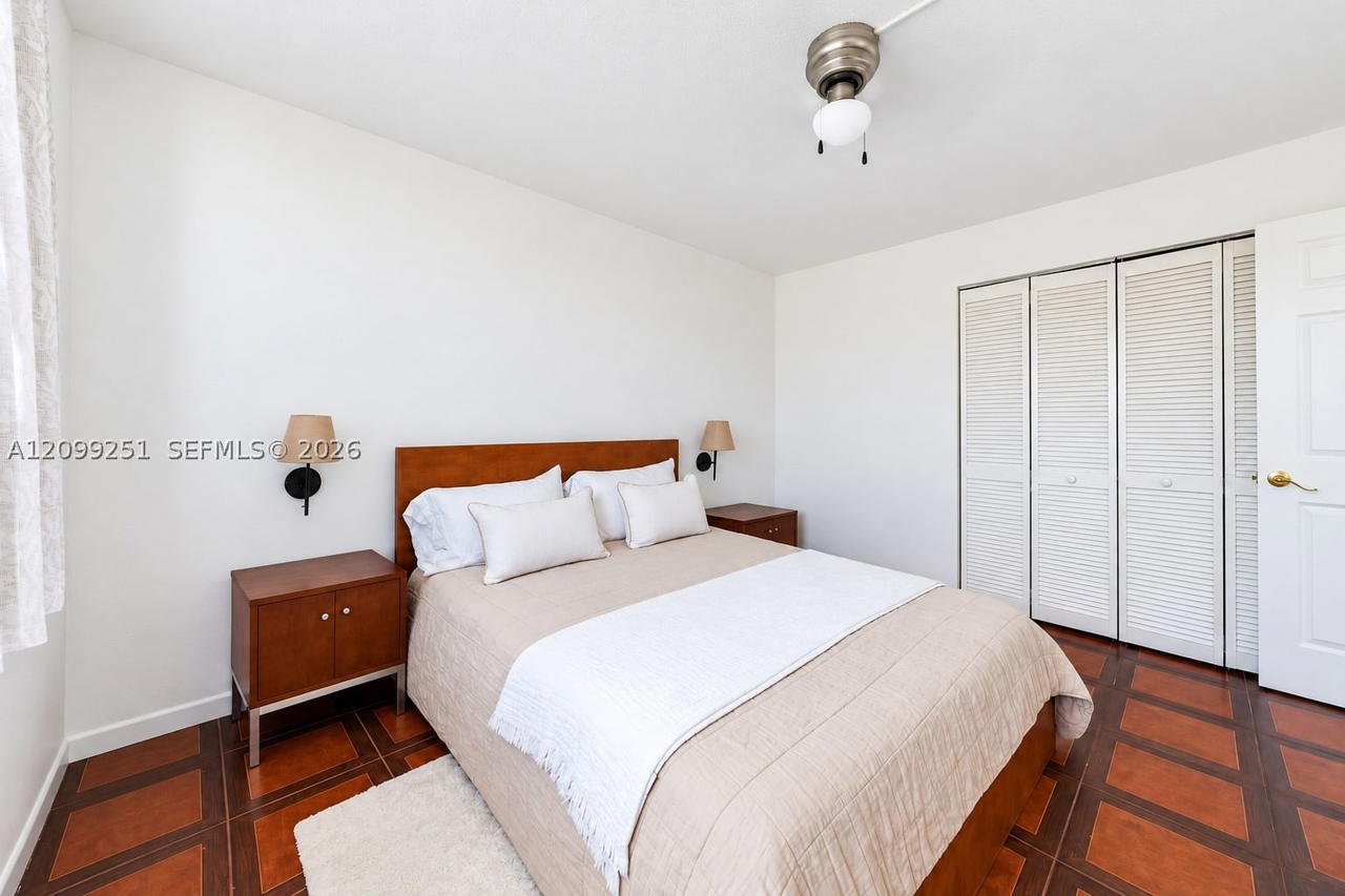 Real estate property located at 1830 Dixieanna St #605, Broward, Dixiana Condo, Hollywood, FL