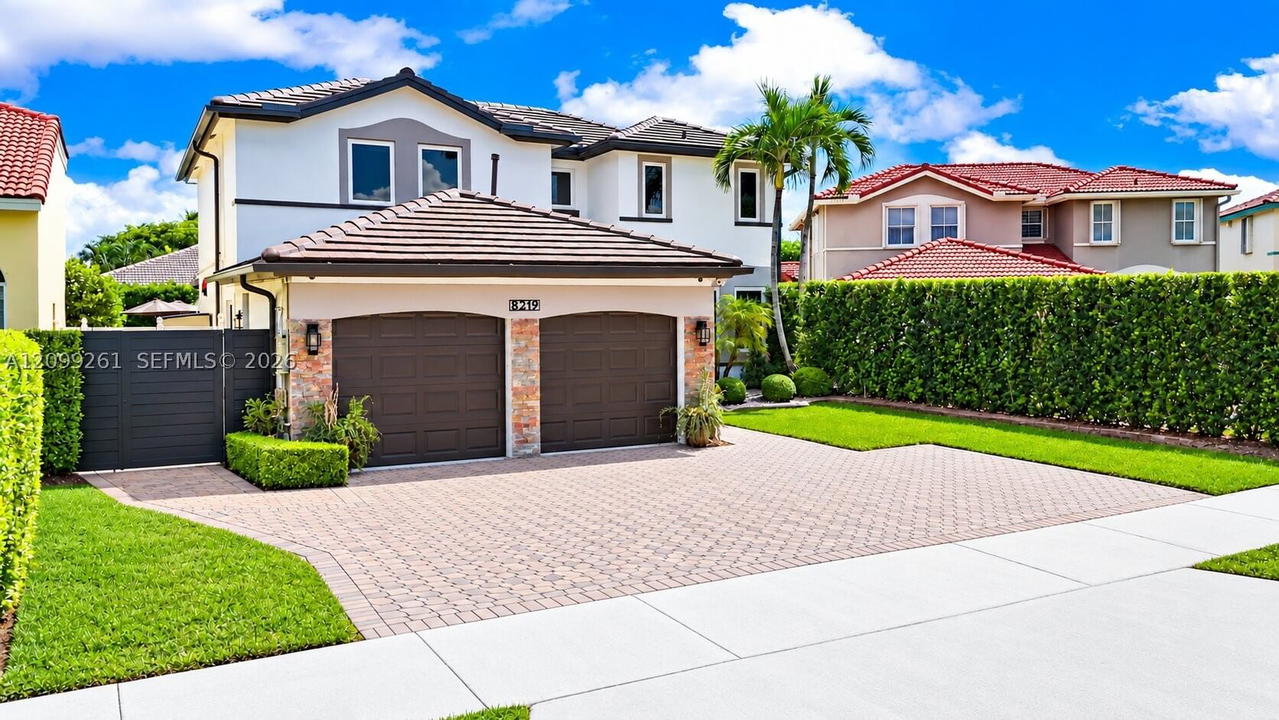 Real estate property located at 8219 163rd Ct, Miami-dade, Poinciana At Sunset Lakes, Miami, FL