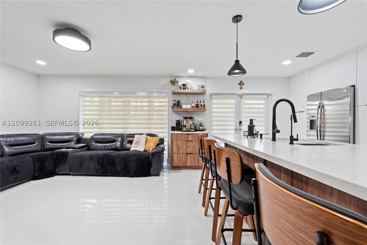 Real estate property located at 8219 163rd Ct, Miami-dade, Poinciana At Sunset Lakes, Miami, FL