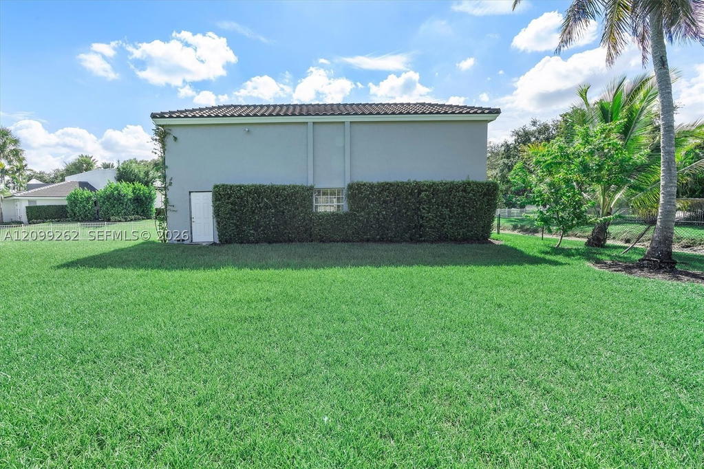 Real estate property located at 12060 10th St, Broward, Plantation Acres Estates, Plantation, FL