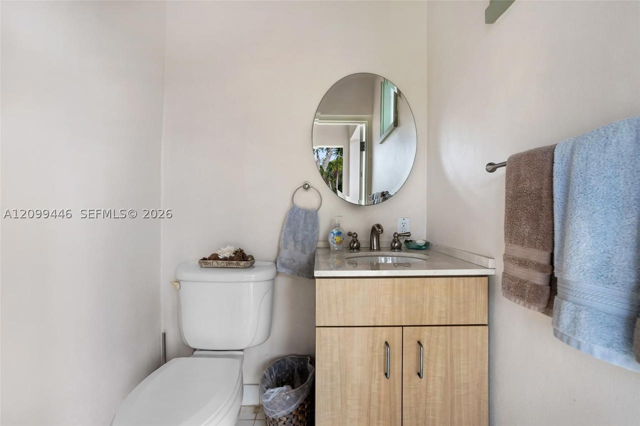 Real estate property located at 564 Palmetto Dr, Miami-dade, Country Club Estates Sec, Miami Springs, FL