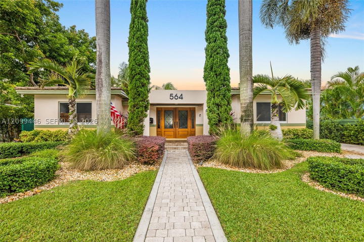 Real estate property located at 564 Palmetto Dr, Miami-dade, Country Club Estates Sec, Miami Springs, FL