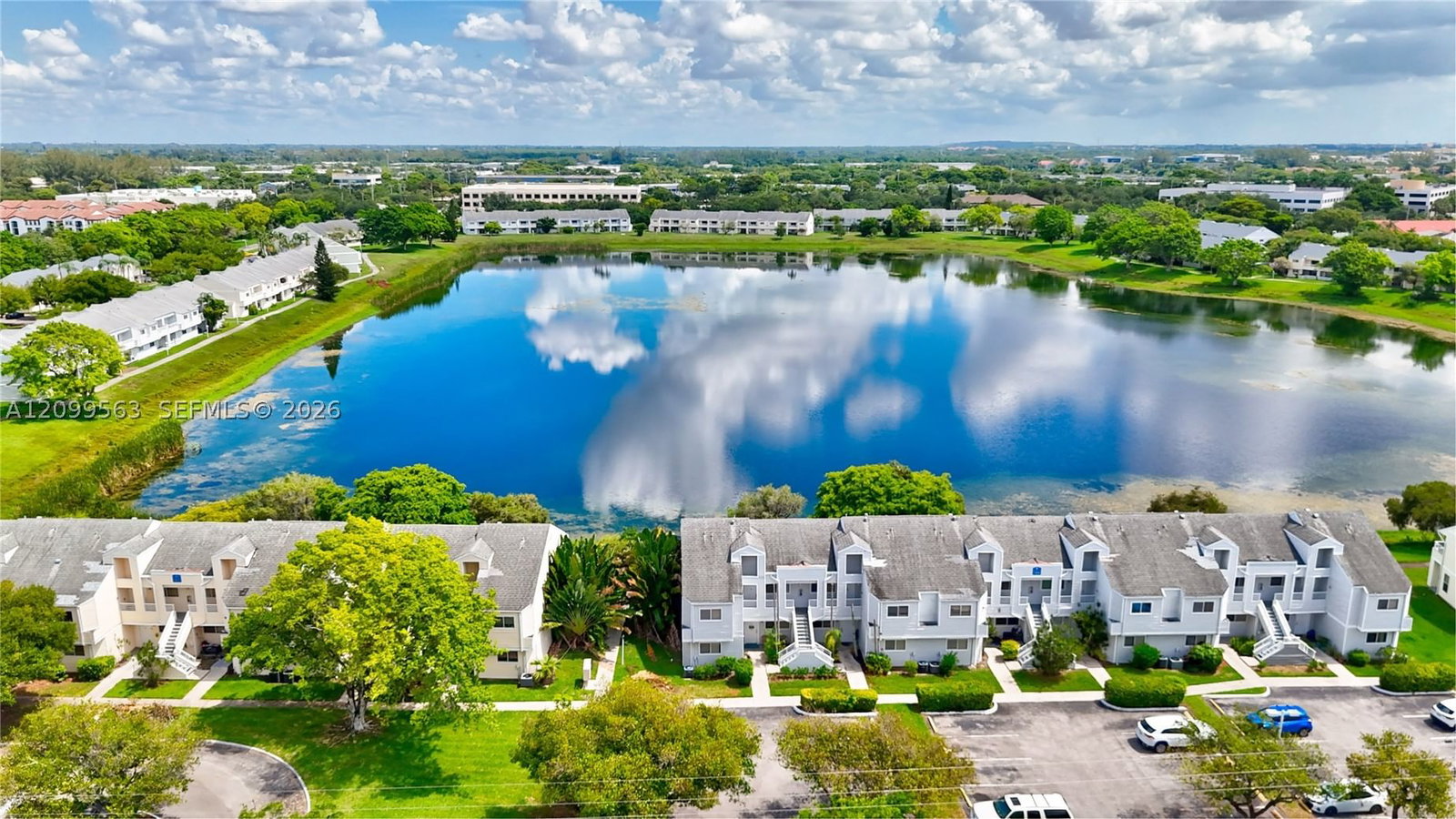 Real estate property located at 3409 44th St #101, Broward, Summer Lake, Oakland Park, FL