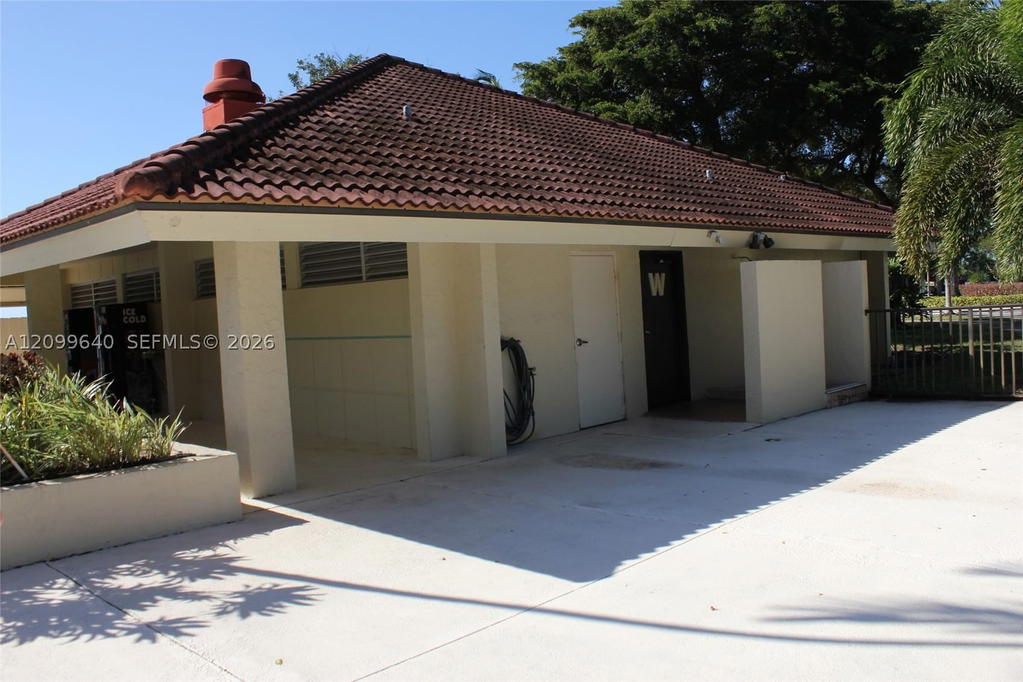 Real estate property located at 112 Lake Emerald Dr #109, Broward, Lake Emerald Condominium, Oakland Park, FL