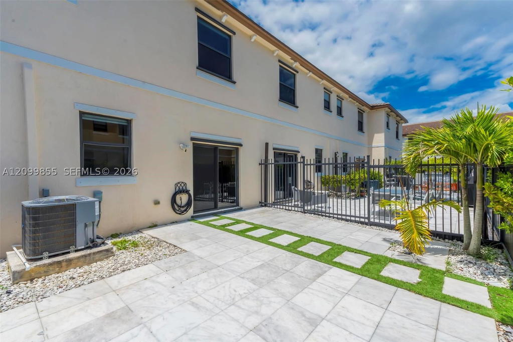 Real estate property located at 4664 Banker Ter, Broward, Trotters Chase, Davie, FL