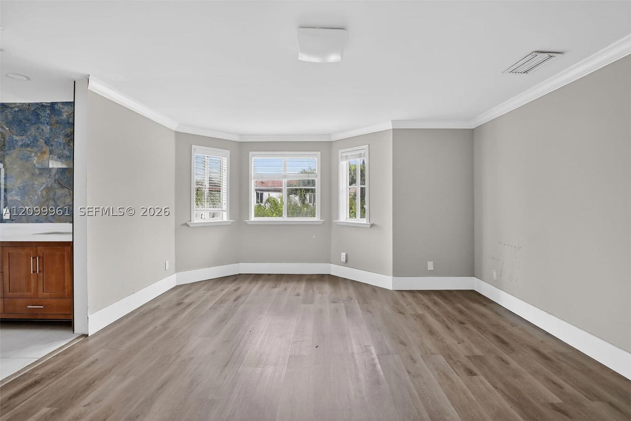 Real estate property located at 10755 17th Pl, Broward, Village At Harmony Lake, Davie, FL