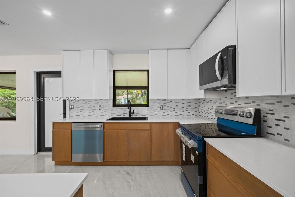 Real estate property located at 1771 30th St, Broward, Lauderwood Amen, Fort Lauderdale, FL